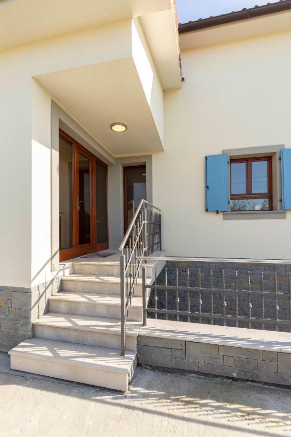 Apartma Koper Pobegi Bagian luar foto