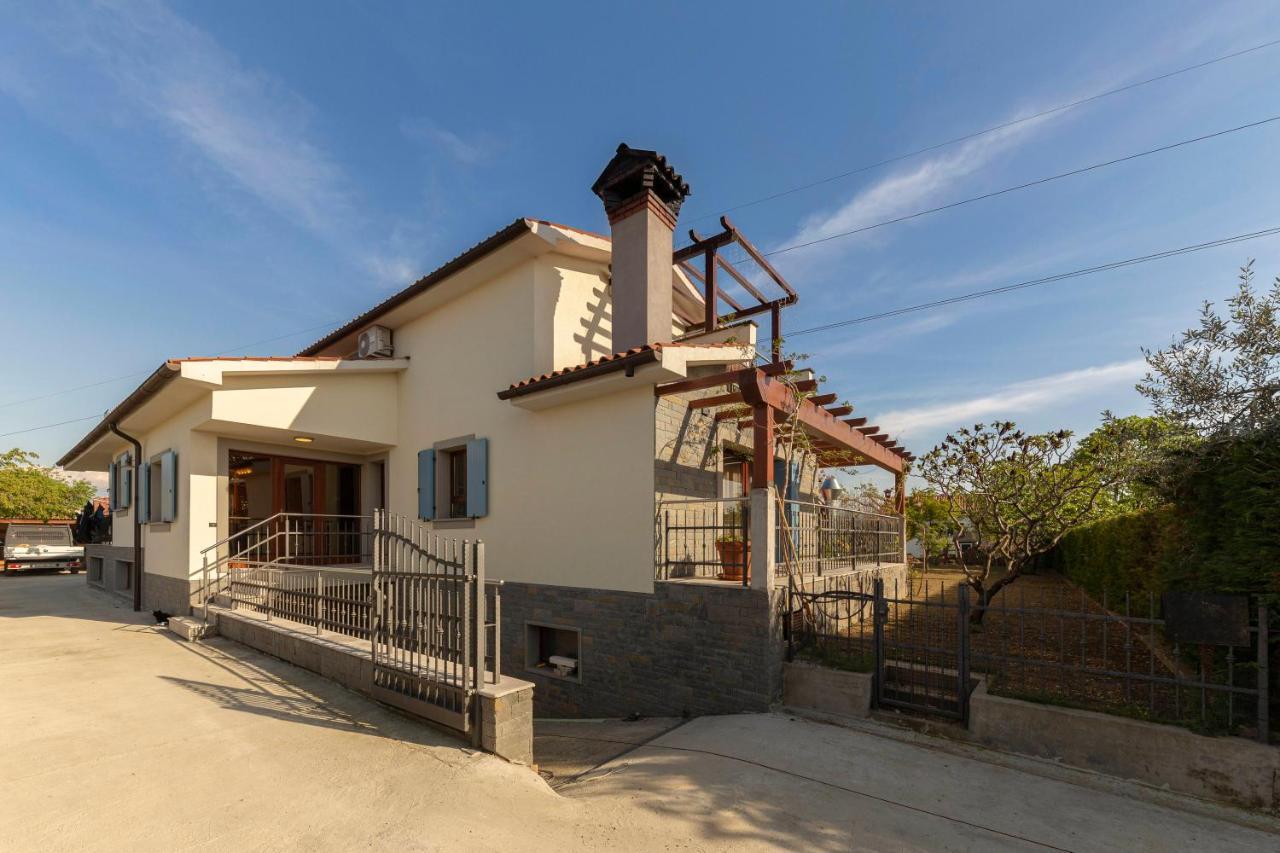 Apartma Koper Pobegi Bagian luar foto